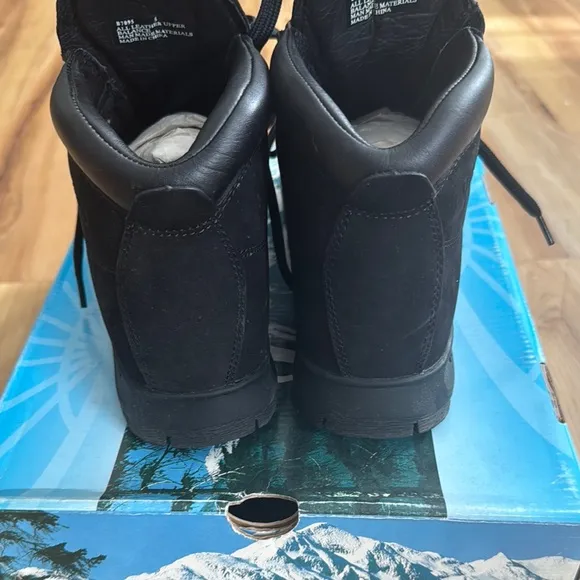 Vasque All-Black Hiking Boots
