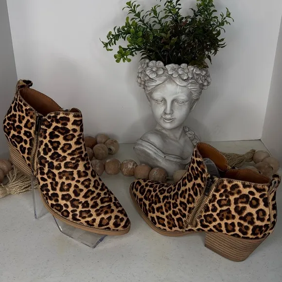 VERY VOLATILE Gracemont Casual Boots Ankle Low Heel- Brown, Tan Leopard, 8