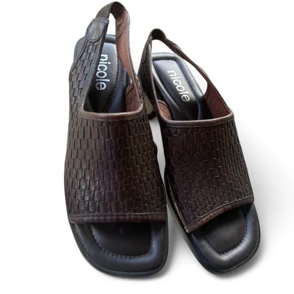 Vintage 90’s Nicole Brown leather Woven Sandals