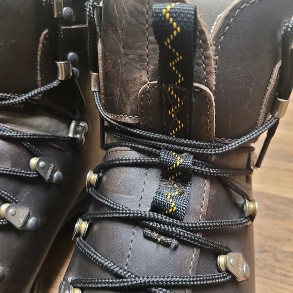 Vintage Asolo Leather Mountaineering Hiking Boots Men’s Italian Made Sz 11