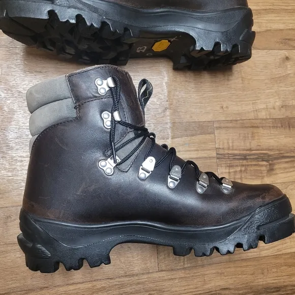 Vintage Asolo Leather Mountaineering Hiking Boots Men’s Italian Made Sz 11