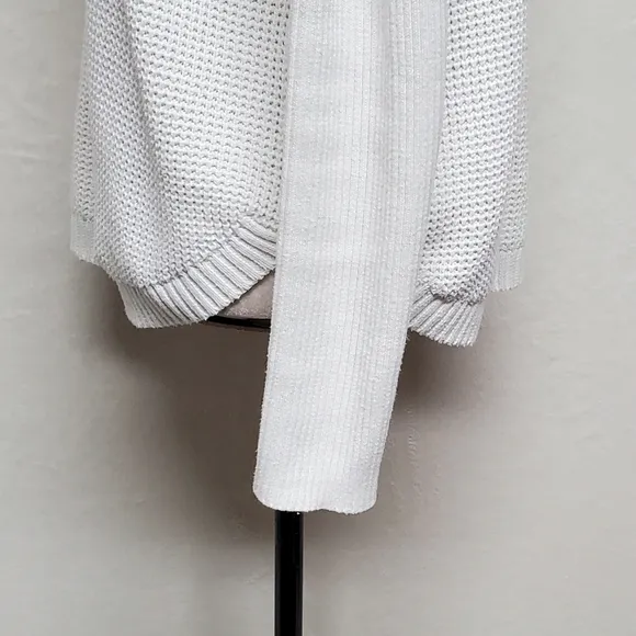 VINTAGE Michael Michael Kors White Waffle Knit Drop Shoulder Turtleneck Sweater