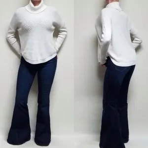 VINTAGE Michael Michael Kors White Waffle Knit Drop Shoulder Turtleneck Sweater