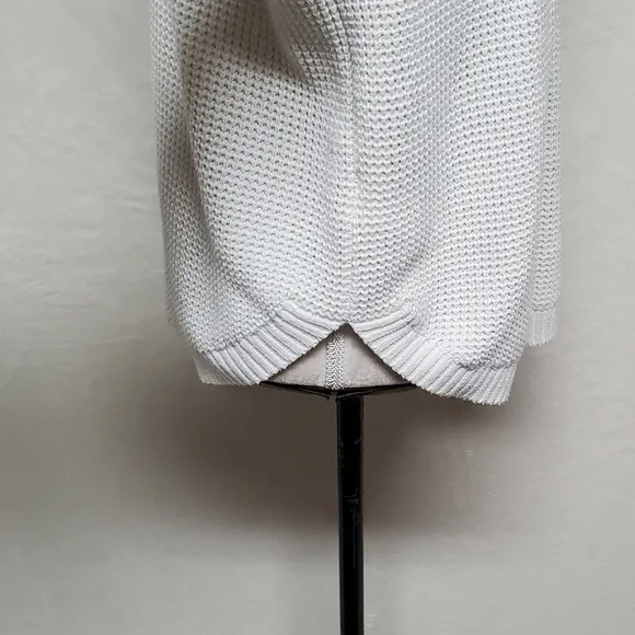 VINTAGE Michael Michael Kors White Waffle Knit Drop Shoulder Turtleneck Sweater