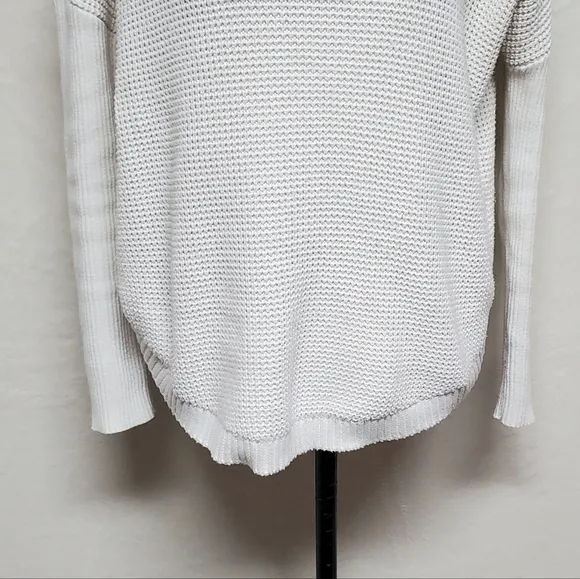 VINTAGE Michael Michael Kors White Waffle Knit Drop Shoulder Turtleneck Sweater