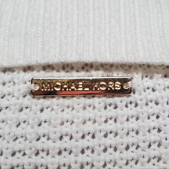 VINTAGE Michael Michael Kors White Waffle Knit Drop Shoulder Turtleneck Sweater