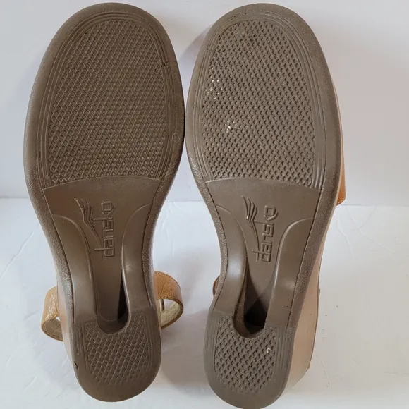VTG Dansko 38 Brown Leather Cut Out Butterfly Comfort Sandals Artsy Casual RARE