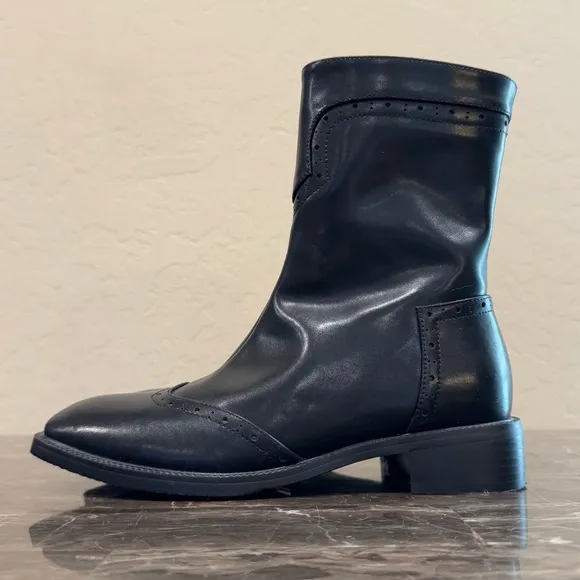 Water Resistant Black Leather Western Wingtip Boots