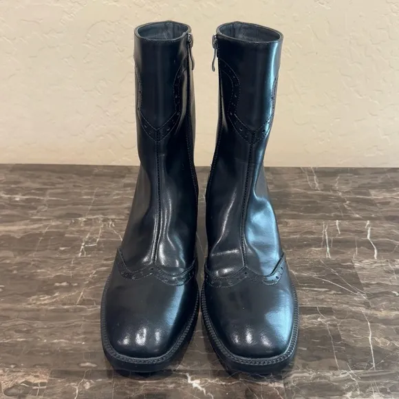 Water Resistant Black Leather Western Wingtip Boots