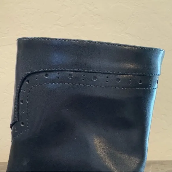 Water Resistant Black Leather Western Wingtip Boots