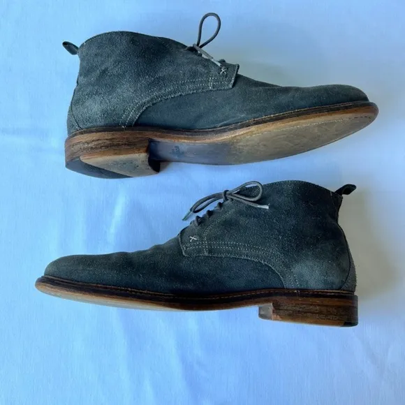Wolverine Sz 12 gray suede chukka lace up low boots