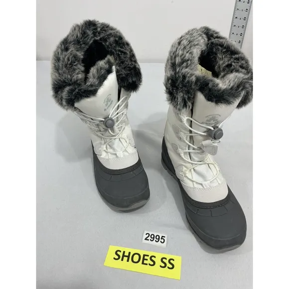 Womans Kamik Momentum 3 Heat Mix Size 6 White Snow Boots NWOT Waterproof