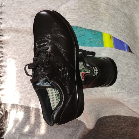 Womans  Sas Black Leather Shoes