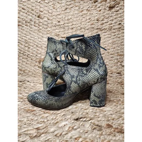 Womens 7 M Freebird Joyce Green Snakeskin Sandals Boots Leather Tie Heeled Shoes