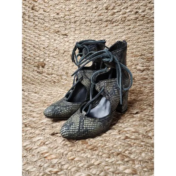 Womens 7 M Freebird Joyce Green Snakeskin Sandals Boots Leather Tie Heeled Shoes