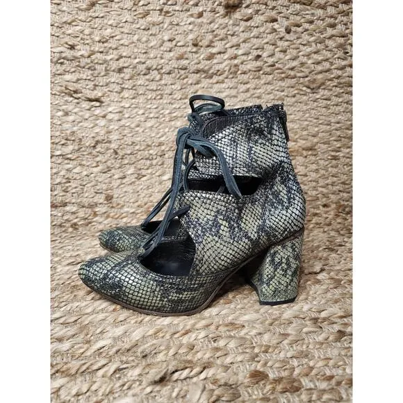 Womens 7 M Freebird Joyce Green Snakeskin Sandals Boots Leather Tie Heeled Shoes