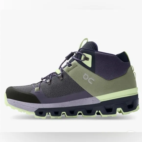 Women’s On Cloud Cloudtrax Hiking Boots size 7