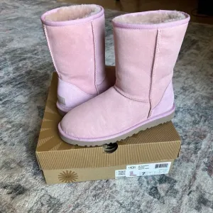 Women's Pink UGG Boots Classic Short Suede Very RARE Color