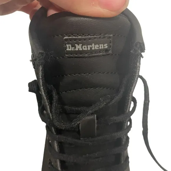 Women’s Size 6 Dr. Martens Docs 8-Eye Sheridan Matte Black Casual Lace Up Boots