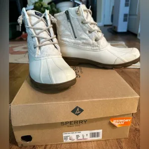 Women’s Sperry Syren Gulf Wool Quilt Ivory Duck Boots Size 9