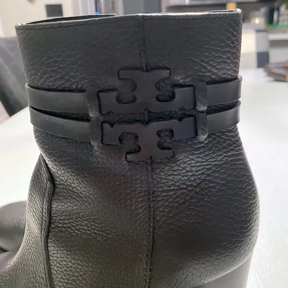 Women's Tory Burch Leigh Lug Sole Leather Bootie Black US Size 7‎ M Pristine