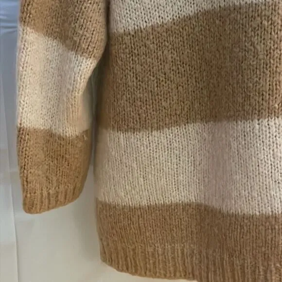 XS/S Juicy Couture Mohair wool 3/4 sleeve round neck tan cream striped sweater