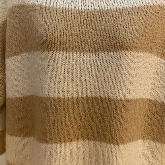 XS/S Juicy Couture Mohair wool 3/4 sleeve round neck tan cream striped sweater