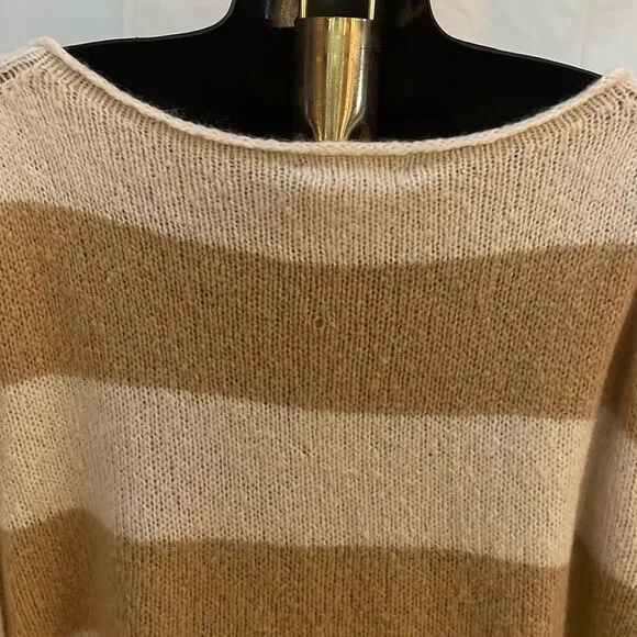 XS/S Juicy Couture Mohair wool 3/4 sleeve round neck tan cream striped sweater