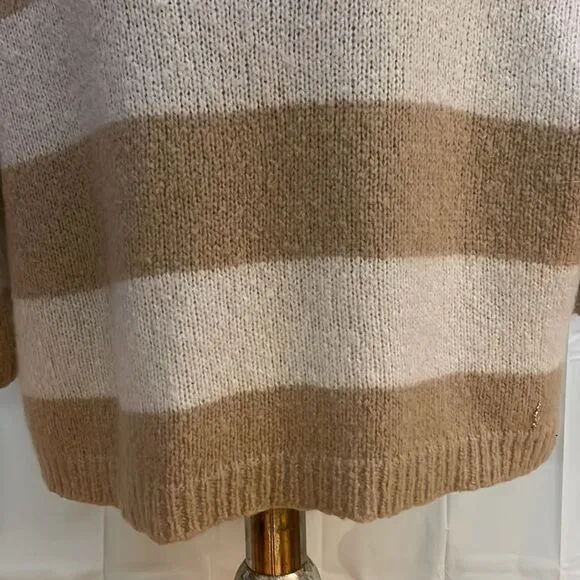 XS/S Juicy Couture Mohair wool 3/4 sleeve round neck tan cream striped sweater