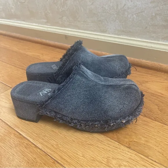 ZARA Denim Black Clogs with studs Jean Mules Slides Shoes Sz 36 EU, US 6