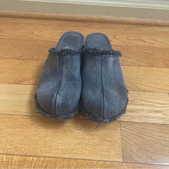ZARA Denim Black Clogs with studs Jean Mules Slides Shoes Sz 36 EU, US 6