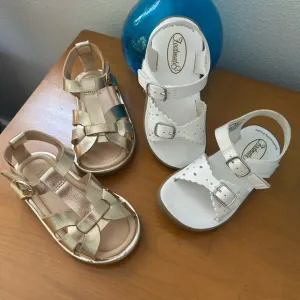 Zara Gold and White Footmates Sandals with Strappy Design Size 8 Toddler