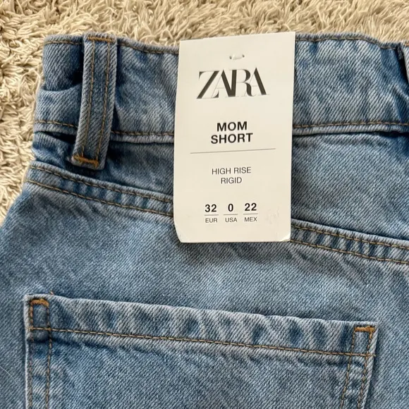 ZARA High Waist Mom Fit Denim Shorts Rigid Mid-Blue Women’s Size 0